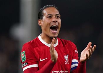فان دايك يوضح حقيقة تصريحاته المثيرة حول مستقبله مع ليفربول