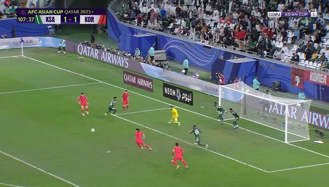 فرصة خطيرة من كوريا الجنوبية علي مرمي السعودية في كاس اسيا