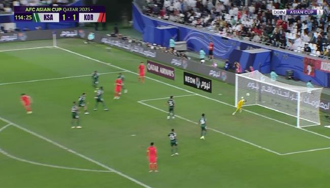 انقاذ رائع من حارس السعودية يمنع هدف محقق لكوريا الجنوبية بكأس اسيا