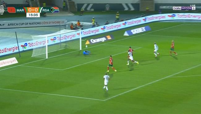 تصدي ياسين بونو يحرم جنوب افريقيا من تسجيل هدف امام المغرب في كاس امم افريقيا