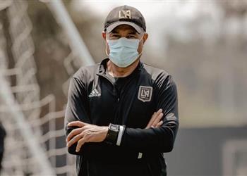 زكي عبد الفتاح يدافع عن محمد صلاح ويختار ثلاثي مصري لخلافة فيتوريا في تدريب الفراعنة