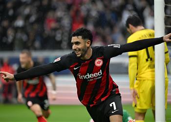 فرانكفورت يطلب 30 مليون يورو عملاق انجليزي يدرس التعاقد مع عمر مرموش