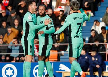 ديباي ينقذ أتلتيكو مدريد ويقوده للفوز على لوجو بثلاثية في كأس ملك إسبانيا