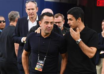 آرسنال ينافس برشلونة على صفقة من الدوري الإنجليزي