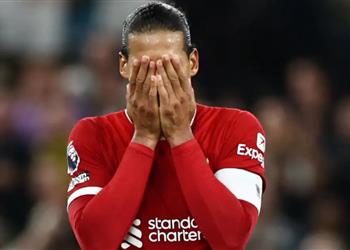 كلوب يوضح سبب استبعاد فان دايك من مباراة ليفربول وآرسنال