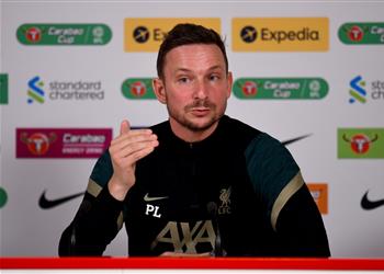 مساعد كلوب نسعى لتخطي فولهام في كأس الرابطة ويعلن موعد عودة المصابين