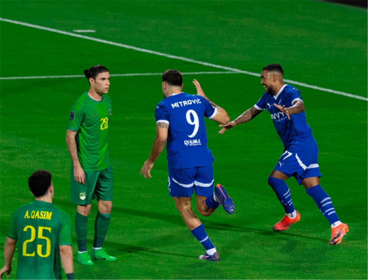 فيديو | في 4 دقائق.. ليوناردو وميتروفيتش يسجلان هدفين لـ الهلال أمام الشرطة