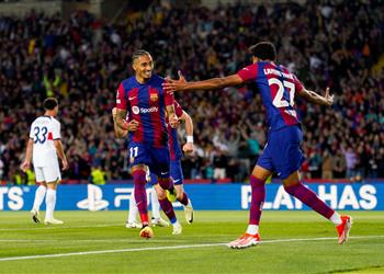 فيديو في 3 دقائق رافينها وإينيجو مارتينيز يسجلان هدفين لـ برشلونة أمام يونج بويز