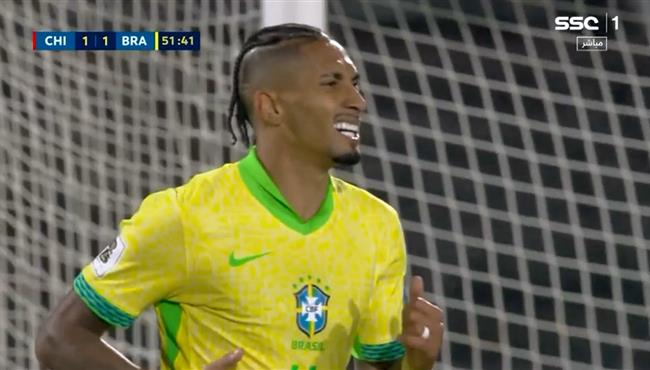 هدف رافينيا الملغي امام تشيلي بتصفيات كأس العالم