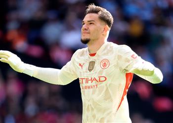 ليس رودري إيدرسون يكشف عن مرشحه المفضل للفوز بـ الكرة الذهبية