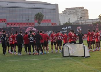 خاص تدريبات منفردة للاعب الأهلي بسبب الإجهاد
