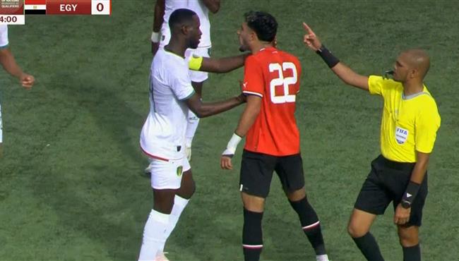 مشادة عمر مرموش مع لاعب موريتانيا في تصفيات كأس امم افريقيا
