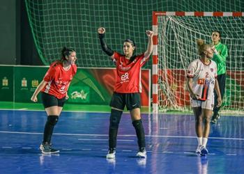 الأهلي يهزم بريميرو دو أوجوستو الأنجولي ويتأهل لـ نصف نهائي بطولة إفريقيا لسيدات اليد