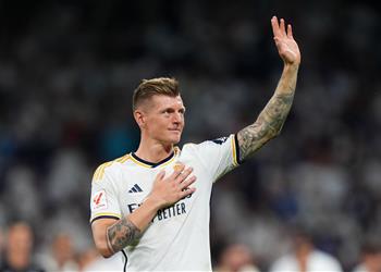 توني كروس يكشف عن حظوظه في الفوز بالكرة الذهبية