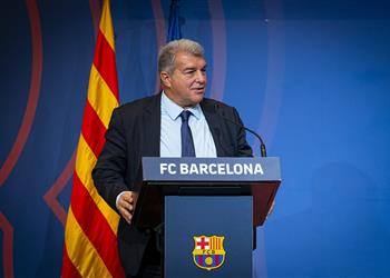 لابورتا رفضنا عرض ا خرافي ا لبيع لامين يامال وننوي تجديد عقد لاعب برشلونة