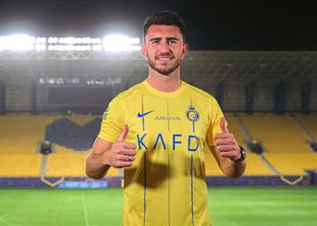 فيديو لابورت يسجل هدف النصر الأول أمام الشباب في الدوري السعودي