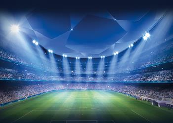 إيقاف حكم بـ دوري أبطال أوروبا بعد تهديده بقتل لاعب عربي