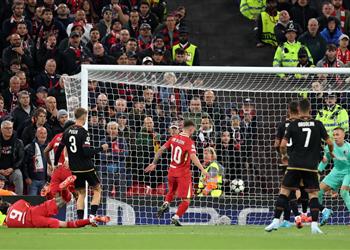 فيديو محمد صلاح يصنع وماك أليستر يسجل هدف ليفربول الأول أمام بولونيا