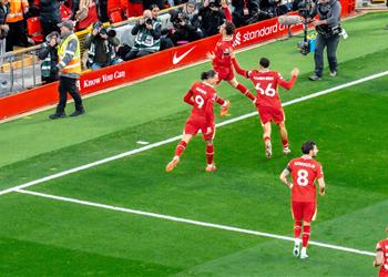 رجل مباراة ليفربول وتشيلسي في الدوري الإنجليزي