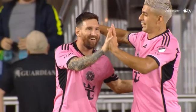 هدف ميسي الاول الرائع في مرمي نيو انجلاند اسيست لويس سواريز