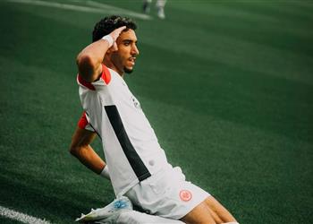 إعلامي إنجليزي ينصح عمر مرموش بعدم الانضمام إلى وست هام