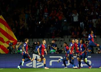 فيديو هاتريك رافينها يسجل هدف برشلونة الرابع أمام بايرن ميونخ