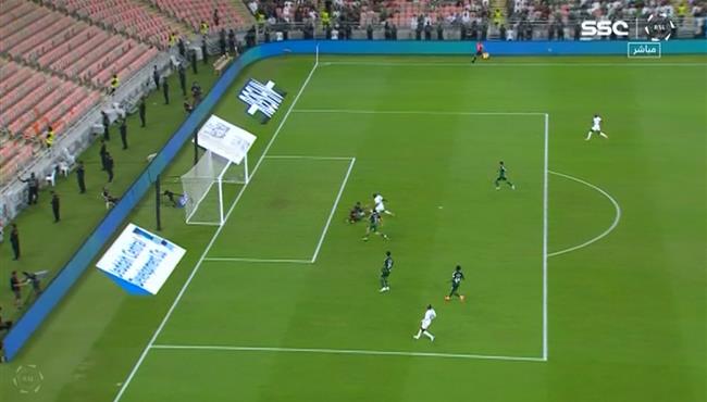 تصدي إدوارد ميندي يحرم الاخدود من تسجيل هدف امام الاهلي