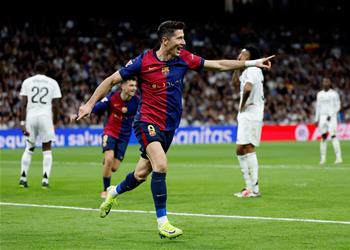 ترتيب هدافي الدوري الإسباني بعد ثنائية ليفاندوفسكي في مباراة ريال مدريد وبرشلونة