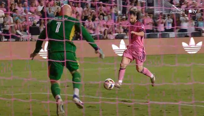 ميسي يهدر انفراد امام اتالانتا يونايتد بالدوري الامريكي