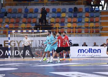 الأهلي يفوز على برشلونة ويتوج بـ برونزية كأس العالم لأندية اليد