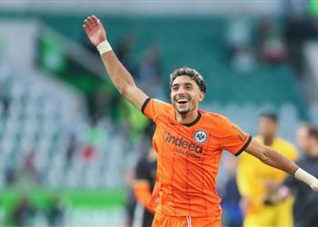 فيديو عمر مرموش يسجل هدف فرانكفورت الأول أمام بشكتاش