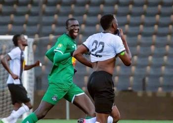 بالفيديو حارس مرمى يغير مركزه لمهاجم ويسجل هدفين في أول مباراة