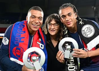 بسبب بكاء شقيقه خلاف بين مبابي ورئيس باريس سان جيرمان