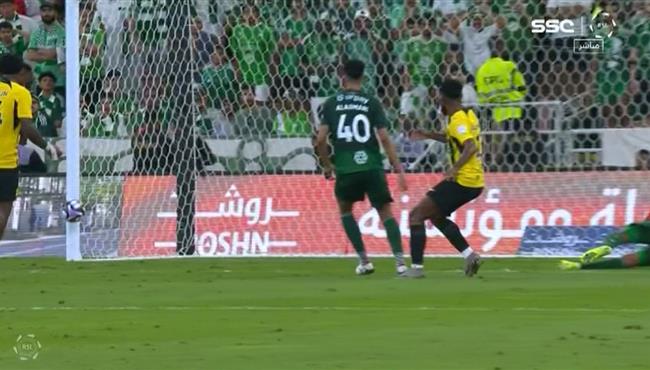 القائم يحرم الاتحاد من تسجيل هدف امام الاهلي بالدوري السعودي