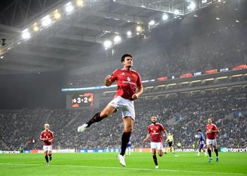 فيديو بـ10 لاعبين مانشستر يونايتد يفلت من الهزيمة أمام بورتو في الدوري الأوروبي