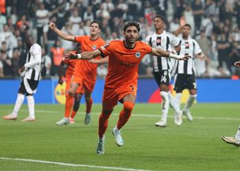 ناد جديد ينافس ليفربول على ضم مرموش وفرانكفورت يحدد سعره