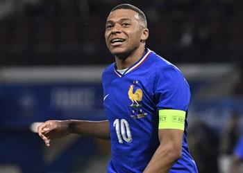 إيفرا يفتح النار على ديشامب ومنتخب فرنسا بسبب تدليل مبابي نحن من صنعنا تلك الأسطورة