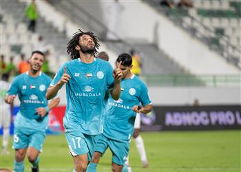 فيديو محمد النني يسجل والجزيرة يسحق دبا الحصن بسداسية في الدوري الإماراتي