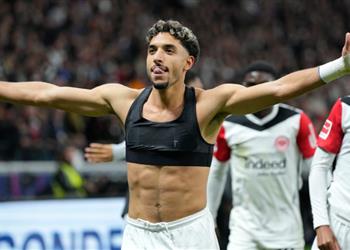 هوجو لارسون بعد تألق مرموش أمام بايرن ميونخ يعمل كثير ا من أجلنا