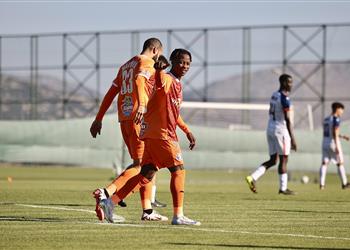 بمشاركة أوباما وإيجولا بيراميدز يكتسح ينيل أنطاليا التركي 18 0 ودي ا