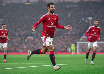 فيديو مهمة فان نيستلروي انتهت بنجاح مانشستر يونايتد يتخطى ليستر سيتي بثلاثية في الدوري الإنجليزي