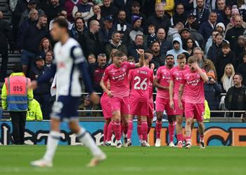 بعد 22 عام ا فيديو سام مرسي يقود إيبسويتش تاون لفوز تاريخي على توتنهام في الدوري الإنجليزي