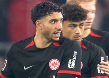 فيديو أسيست عمر مرموش إيكيتيكي يسجل هدف فرانكفورت الأول أمام شتوتجارت