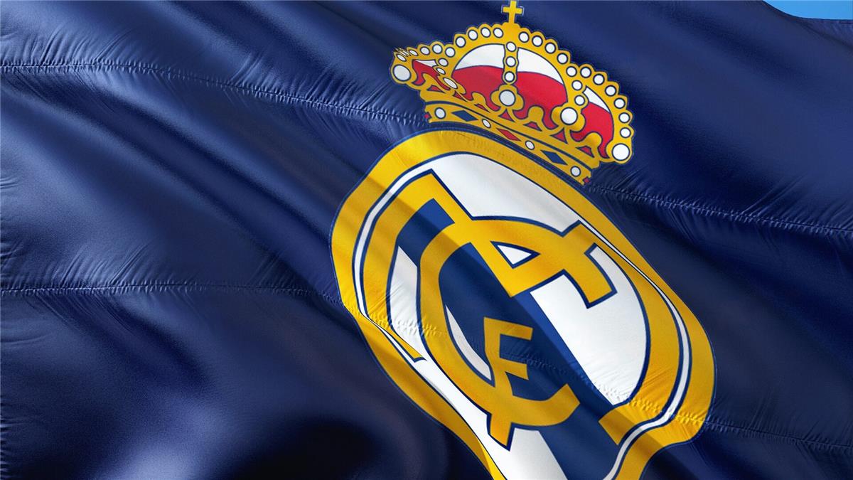عن عمر 19 عامًا.. لاعب ريال مدريد يعلن اعتزاله كرة القدم في بيان مؤثر