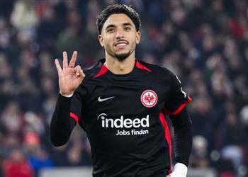 بعد اهتمام ليفربول فرانكفورت يرفع سعر بيع عمر مرموش