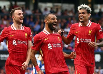 مهاجم ليفربول تحت المجهر سلوت يواجه قرار ا حاسم ا