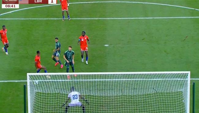 القائم يحرم احمد القندوسي من هدف امام ليبيريا بعد تمريرة رياض محرز