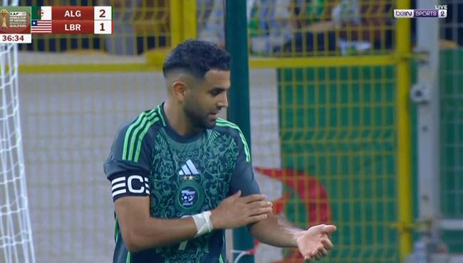 رياض محرز يطالب بركلة جزاء امام ليبيريا بتصفيات كأس أمم أفريقيا