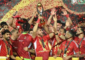 ظاهرة كروية عدلي القيعي يتغزل في لاعب الأهلي ويوضح تضحياته للانضمام لـ القلعة الحمراء