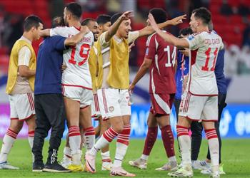 موعد والقنوات الناقلة لمباراة الإمارات وقطر اليوم في تصفيات كأس العالم والمعلقين